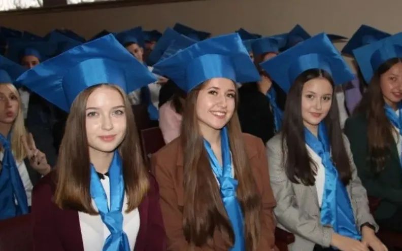  乌克兰学历平均难学吗？